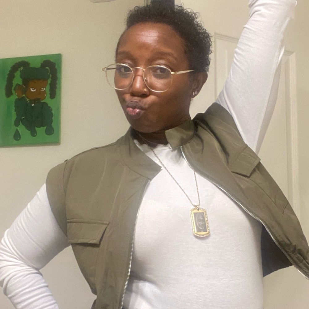 Meet your Posher, Dominique